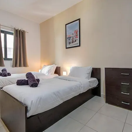 Modern In Luxury Complex St Julians Lejlighed Saint Julian's