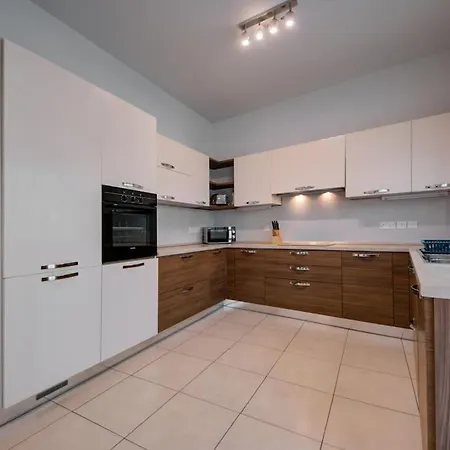 Modern In Luxury Complex St Julians * San Ġiljan