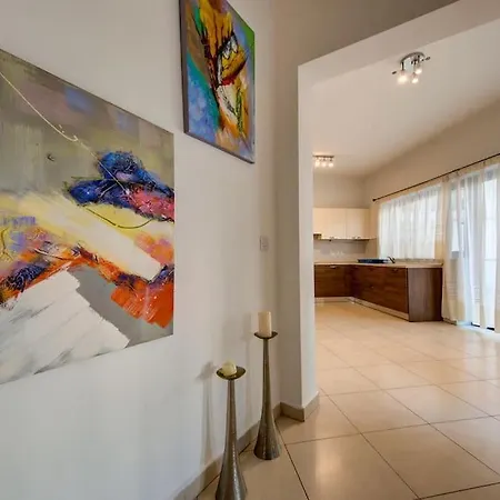 Modern And Spacious 3 Bedroom In St Julian's * Saint Julian's