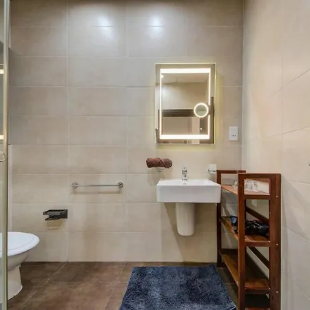 Daire Modern And Spacious 3 Bedroom In St Julian's *