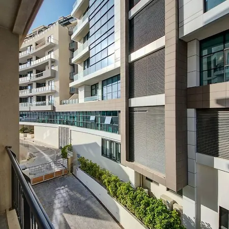 Modern In Luxury Complex St Julians San Ġiljan